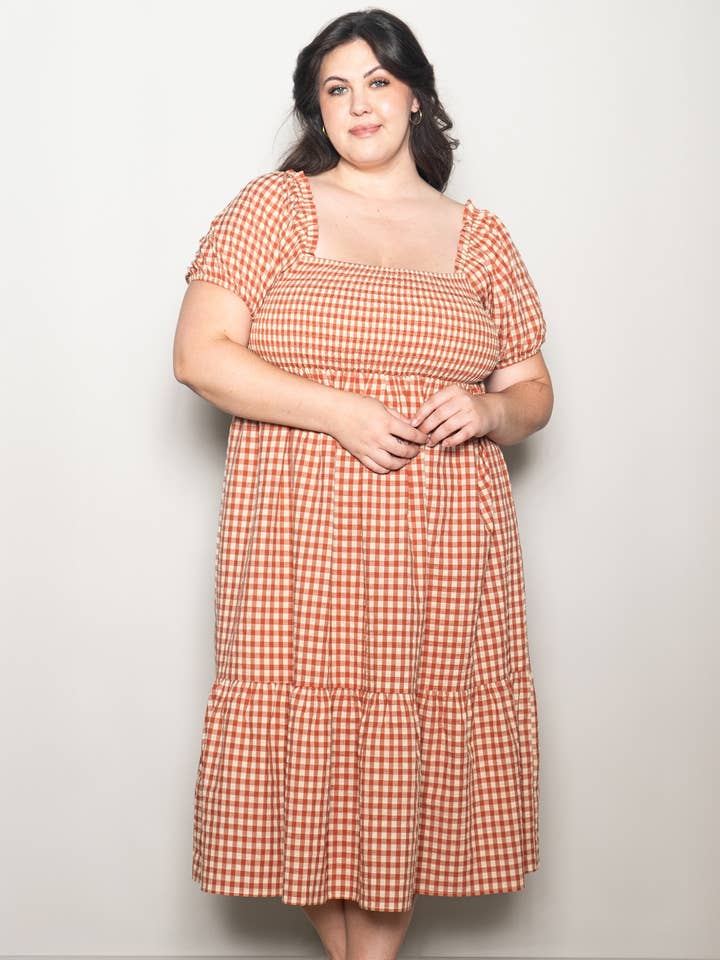 Vestido midi con hombros descubiertos y nido de abeja de cuadros vichy de talla grande para venta al por mayor de Elloh Collection