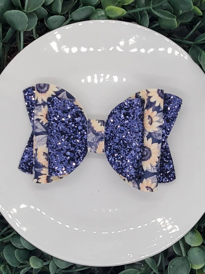 Nœud floral 5" pour la vente par Ashcraft Creations & Designs