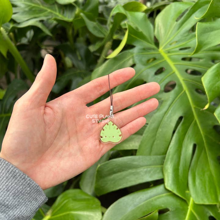 Cute Plant Studio - Wholesale Individual Charm/Pendant - Classic Monstera Phone Charm1