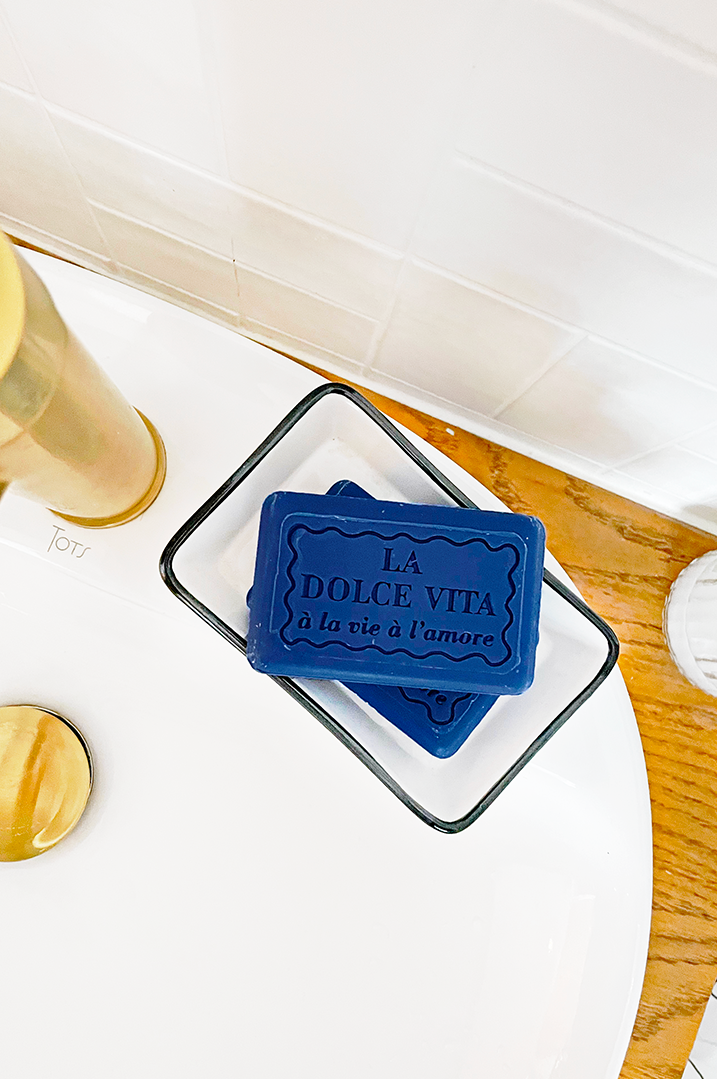 Un baiser français s'il vous plaît - Wholesale Bar Soap - French organic soap3