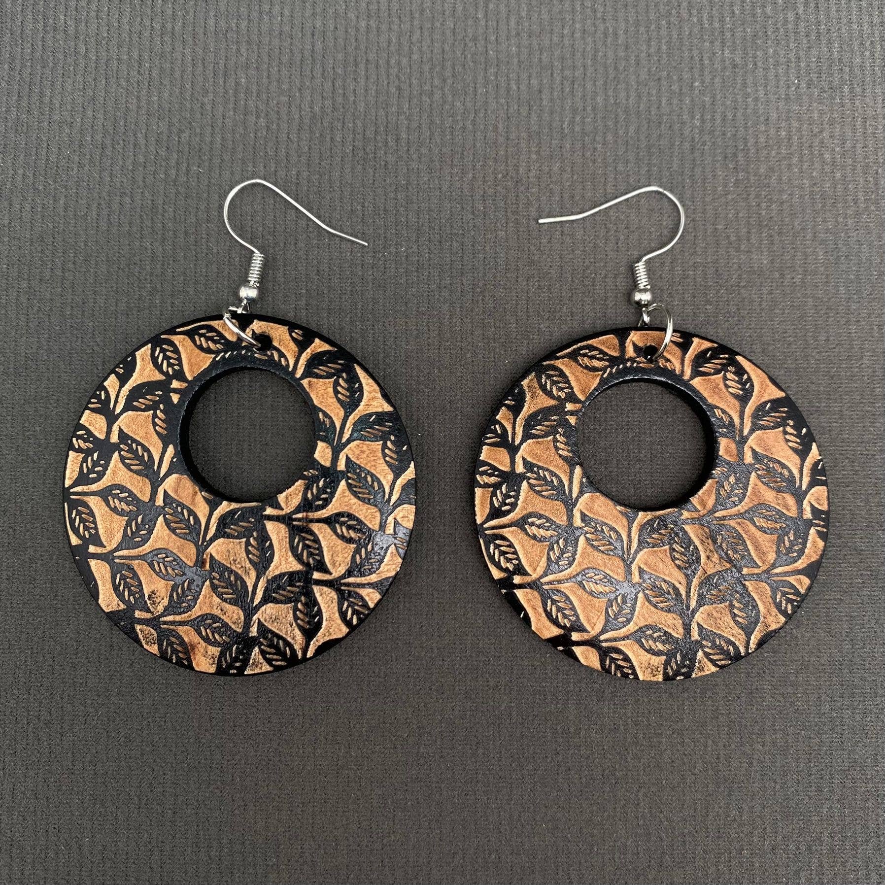 Mio Queena - Wholesale Dangle Earrings - Carving Pattern Wooden Round Dangle Earrings2