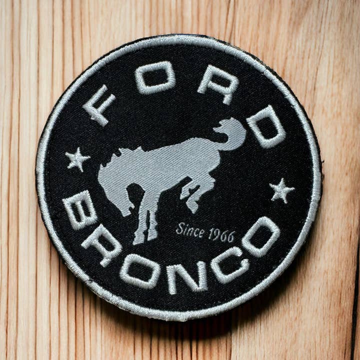 Patch - Ford Bronco for engroshandel hos Detroit Shirt Co.