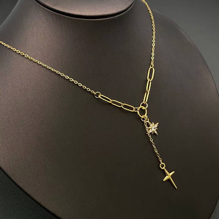 Collier Y en or 18K avec charme double étoile - FGS/MS pour la vente par Mio Queena