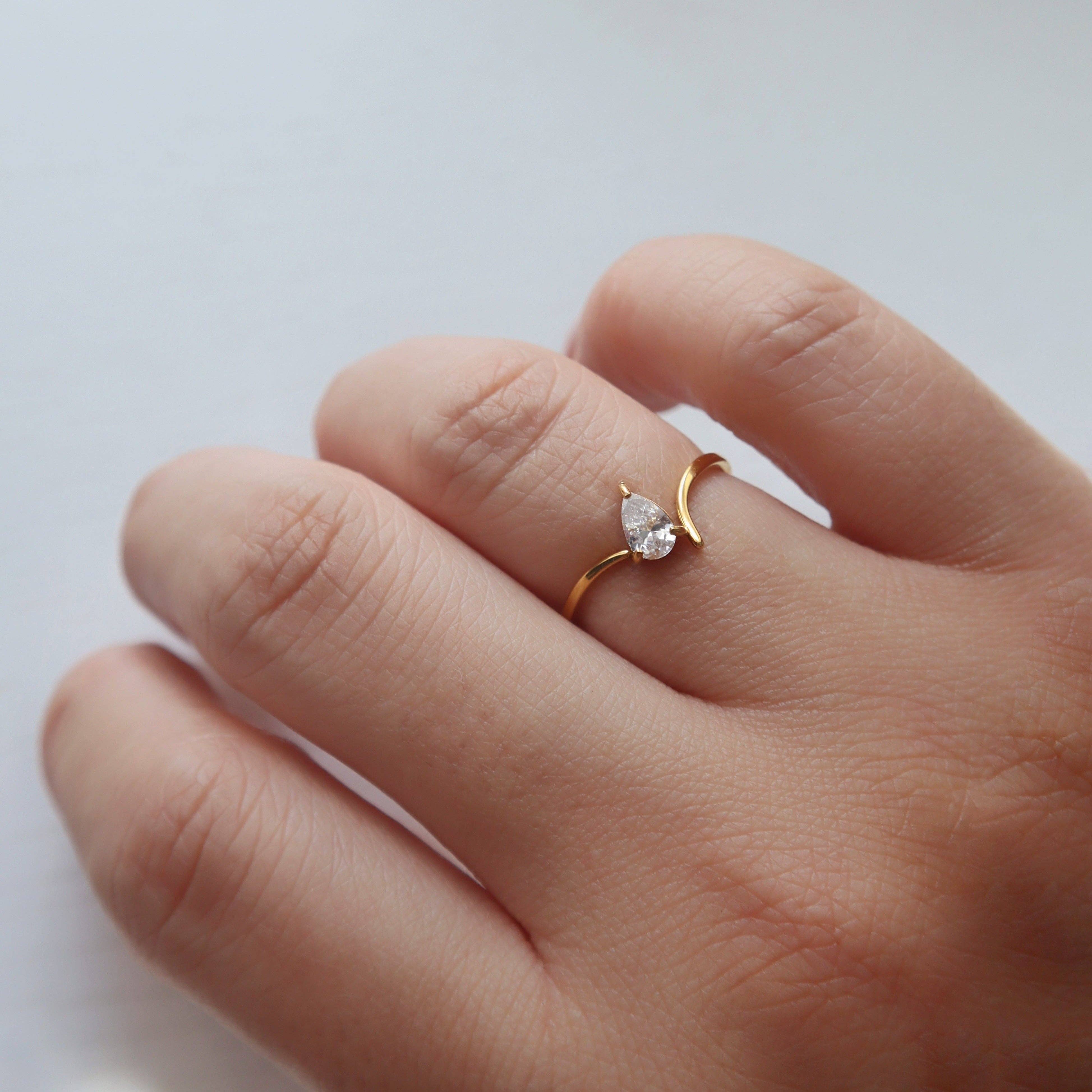 JESSA Jewelry - Wholesale Single Stone/Solitaire Ring - Selena Teardrop Ring | Zirconia Ring1