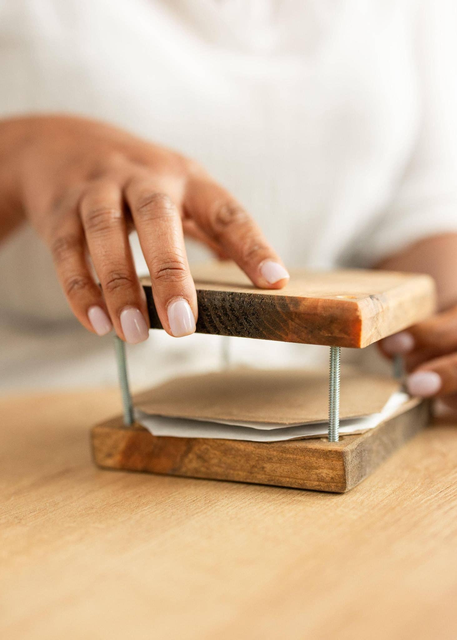 Mercy House Global - Wholesale DIY Craft Kit - Natural Wood Flower Press1