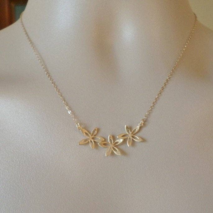 The Wandering Dandelion – wholesale – Blomsterhalsband - Guldhalsband - Guldblomma Smycken - Triple Flower Halsband - Guldpläterat och guldfyllt halsband - Mors dag gåva