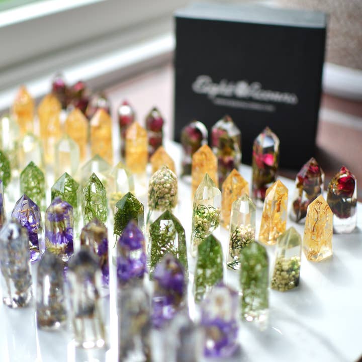 Eight Acorns Floral Preservation - Wholesale Decorative Tabletop Object - Mini floral crystal tower obelisk - desk décor9