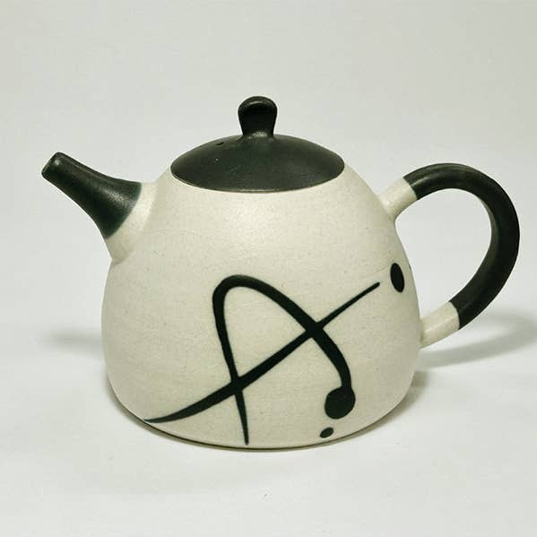Tea Pot by Hiroyuki Onuki for wholesale by wagumi