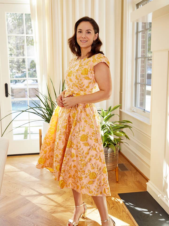 Abito Olivia Jacquard Harvest per la vendita all'ingrosso da parte di Abbey Glass