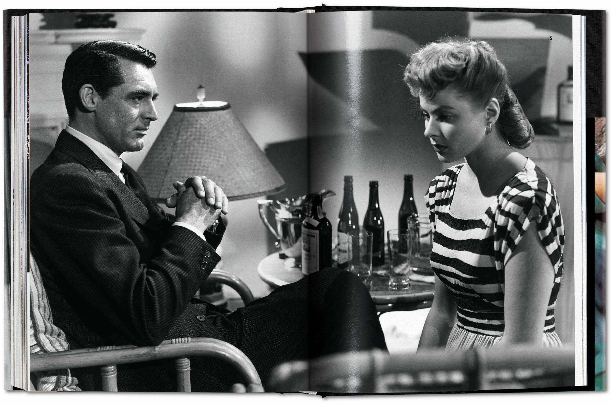 TASCHEN Europe - Wholesale Display Book - Alfred Hitchcock. The Complete Films (English)2