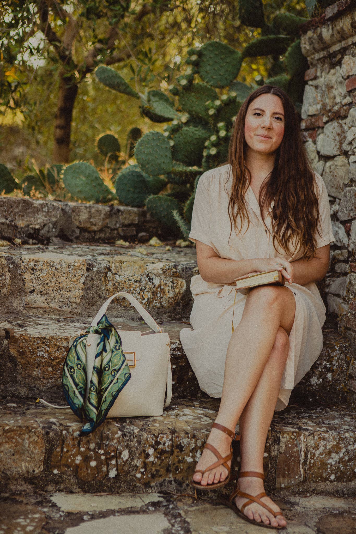 Antoniella Apparel - Vendita all'ingrosso Sciarpa - Donna - Foulard Assisi in seta1