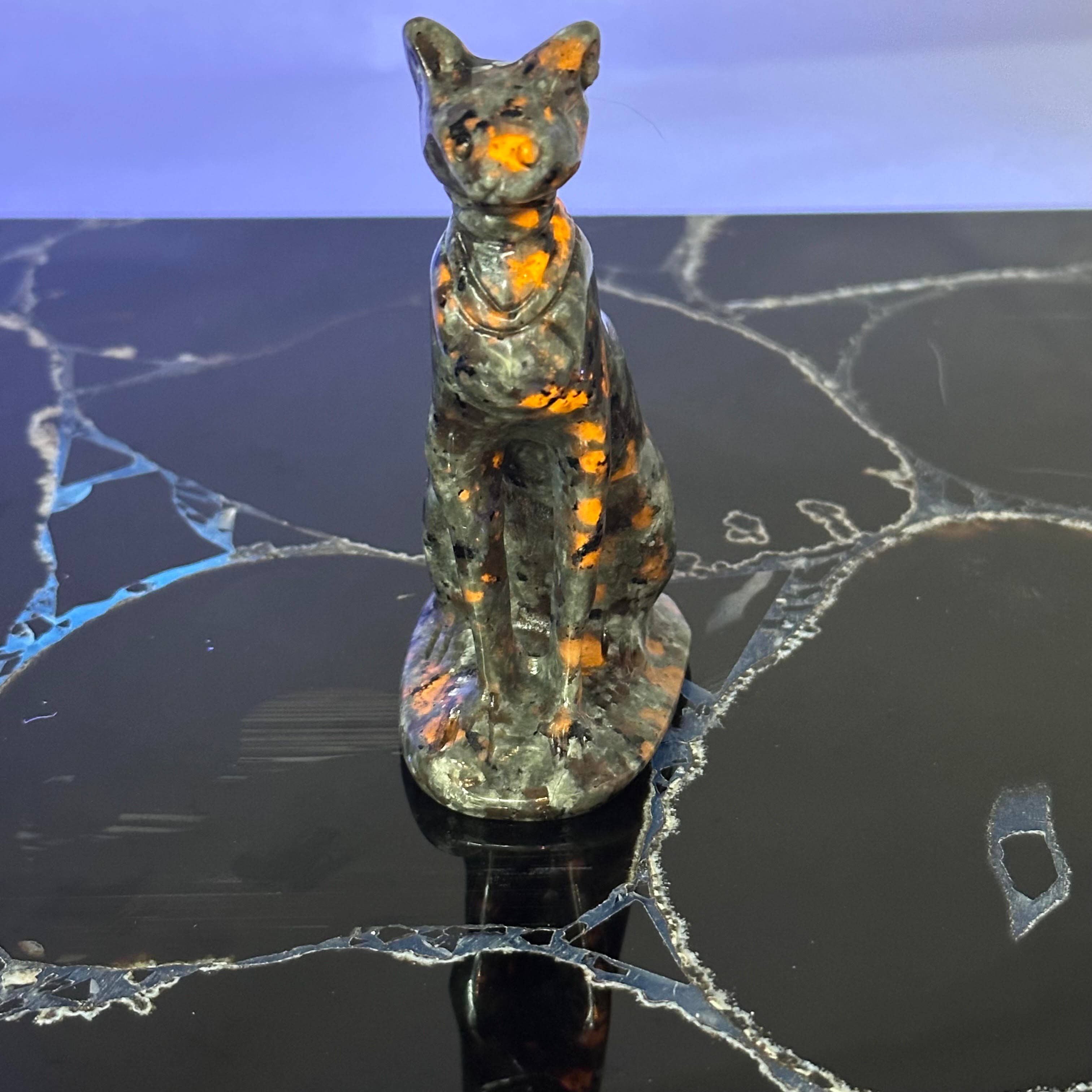 The Crystal Tabby - Wholesale Decorative Figurine - Yooperlite Egyptian Cat4