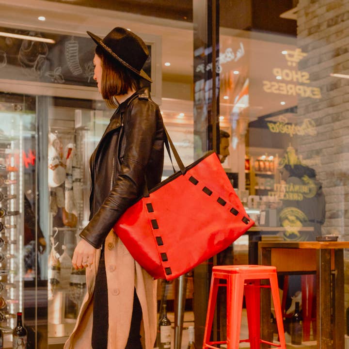 The Lorry Shopper for wholesale by DeCe