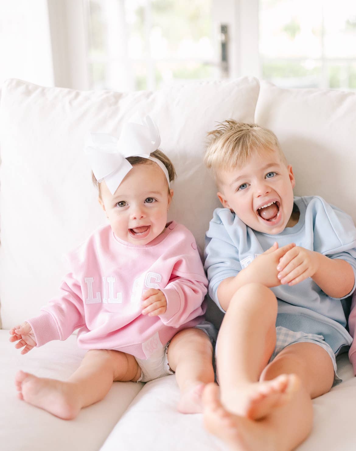 Bits & Bows - Wholesale Sweatshirt - Kids - Lil Sis Sweatshirt (sizes 3m - 4t)2