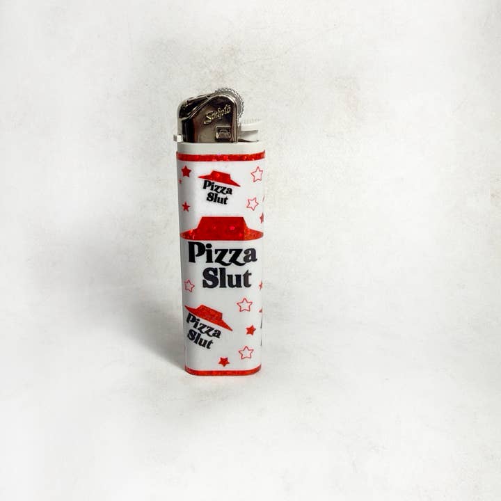 Glitrende Pizza Slut Lighter for engroshandel hos Songbird Artistry