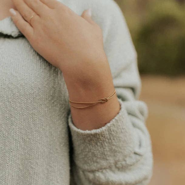 Mauve Jewelry Co. - Vendita all'ingrosso Bracciali a catena e a maglie - Bracciale Nodo Infinito Evelyn3