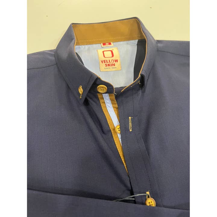 8343 BASIC SHIRT MIT ELLBOGEN-DETAIL und andere Ergebnisse für herren hemden im Großhandel. Kostenlose Rücksendungen und 60-Tage-Zahlungsziel auf Faire im Trend auf Faire.