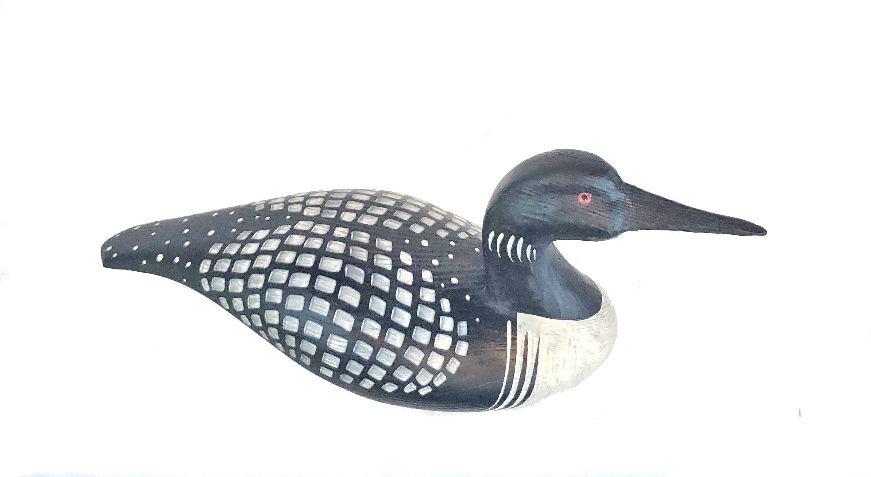 Three Points Design - Wholesale Decorative Figurine - Loon Standard Duck Decoy1