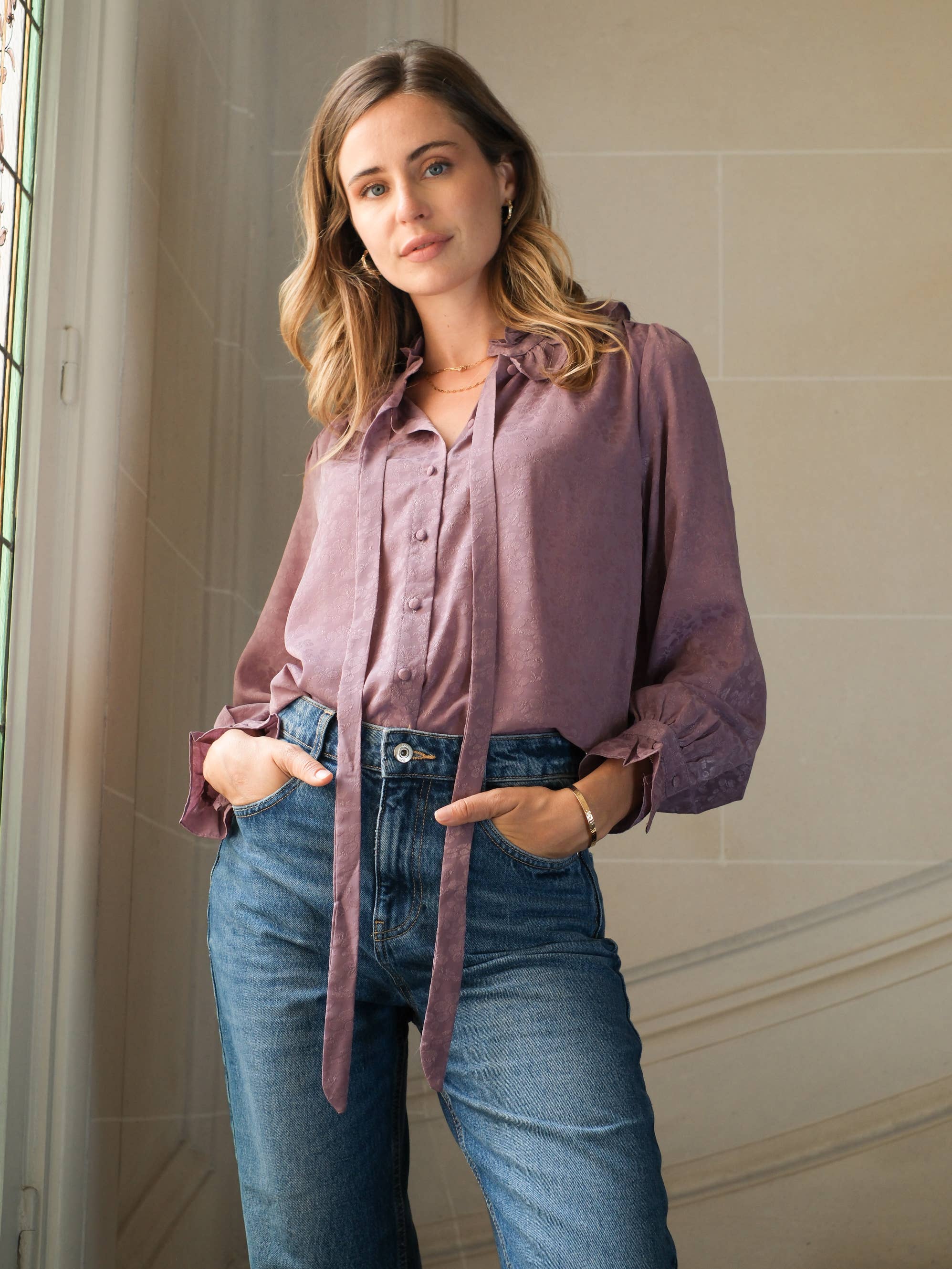 LOVIE & CO - Wholesale Blouse - Women's - Satin jacquard blouse with pleated collar and bow - 4971T-ETIENNE4