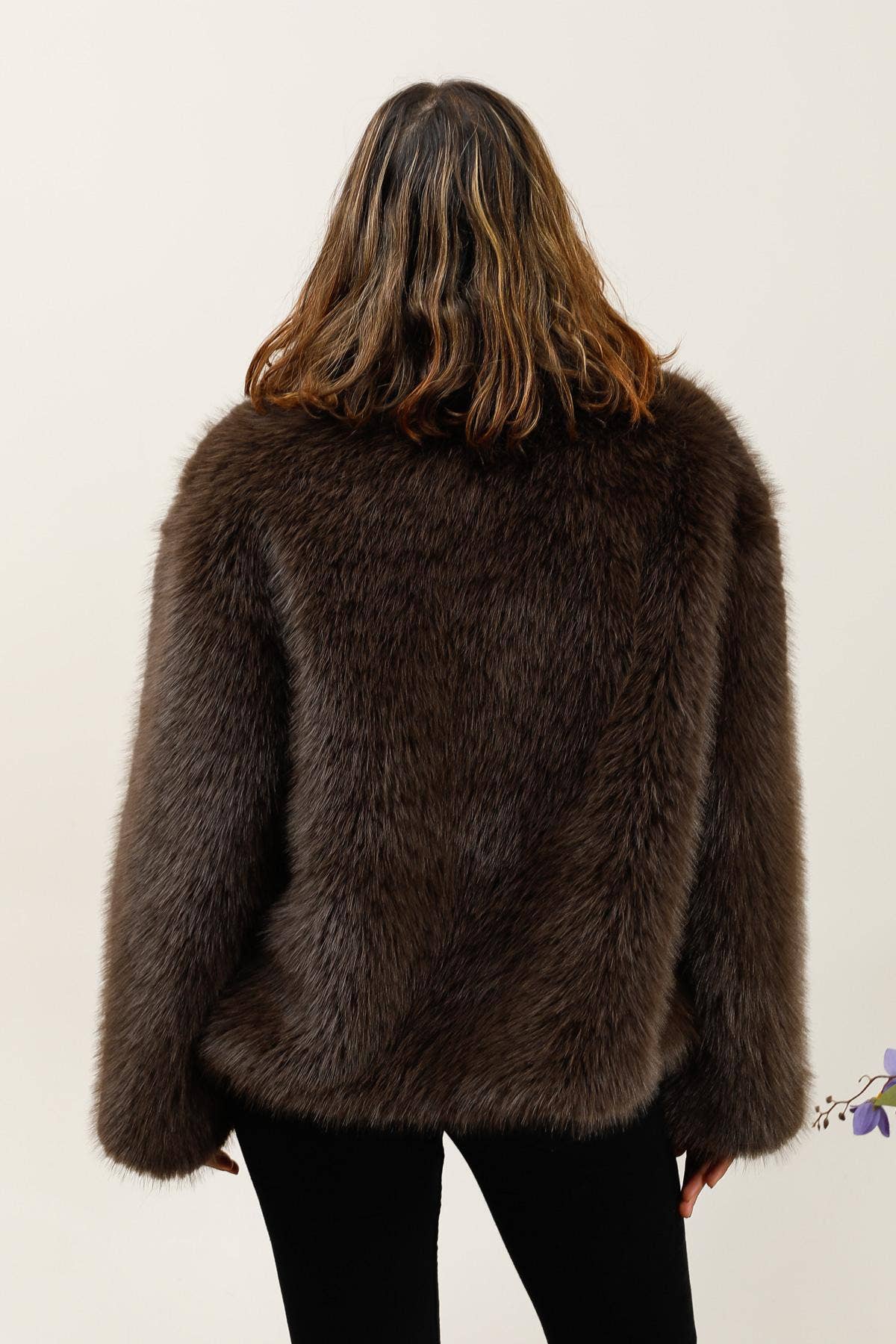 DIX-ONZE - Wholesale Fur/Faux Fur Coat - Women's - Short Faux Fur Jacket – Elegance & Softness2