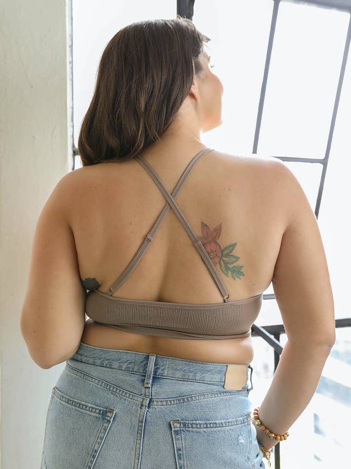 Leto Accessories - Wholesale Bralette - Women's - Chic Plus Size Crochet Lace Bralette with High Neck Design6