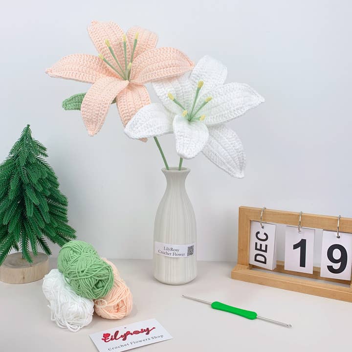 Lilyrosy(Duty free) - Wholesale Kunstbloemen - Gehaakte leliebloem cadeaus, Handgemaakte cadeaus voor elke gelegenheid2