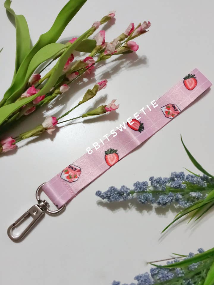 Laccetto da polso rosa fragola al latte per la vendita all'ingrosso da parte di 8bitsweetie