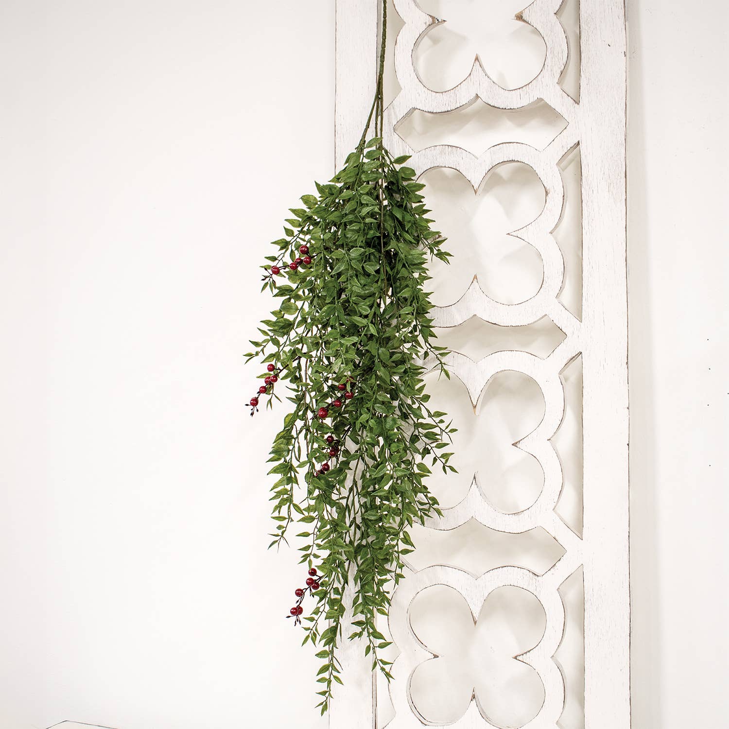 Col House Designs - Wholesale Artificial Plant - Lady Ruscus & Berries Hanging Bush - 36"1