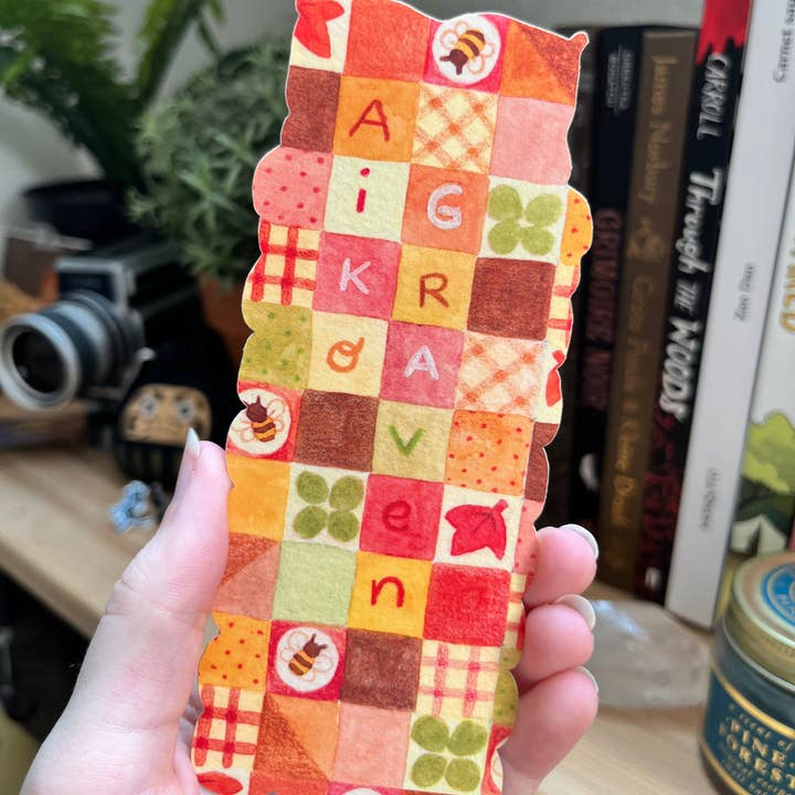 Aiko Graven - Wholesale Bookmark - Sleepy bear | Die cut Bookmark1