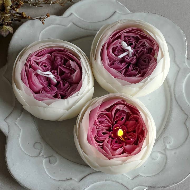 Bougie parfumée à la rose, bougie fleur, décoration centrale et décoration gâteau pour la vente par House of Shokunin