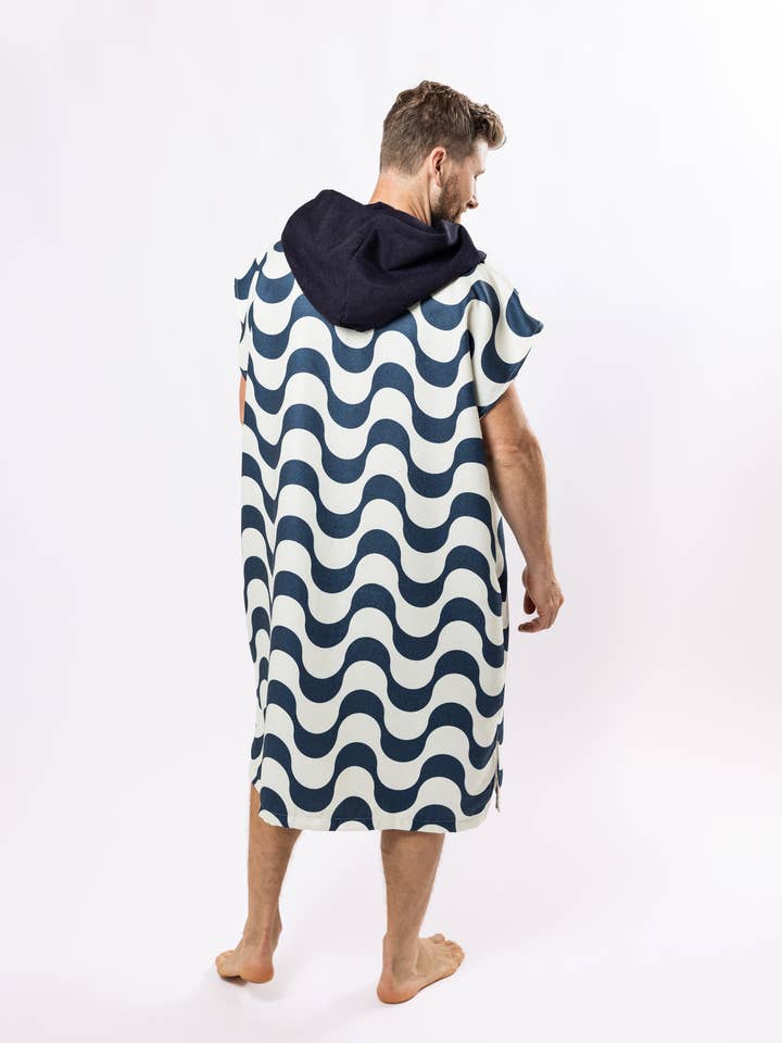 WOODSANDWAVES - Wholesale Poncho - Unisex - Surf Poncho Copacabana - for Women & Men - made from quick-drying and ultra-light microfiber2