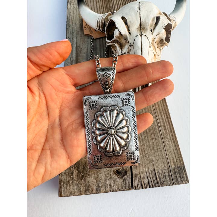 Boho Ranch Shop - Wholesale Pendant/Charm Necklace - Western Concho Pendant Necklace1