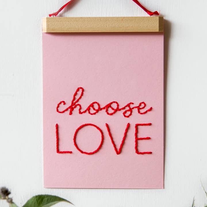 Scegli il kit Love Hanger per la vendita all'ingrosso da parte di Make & Mend Company