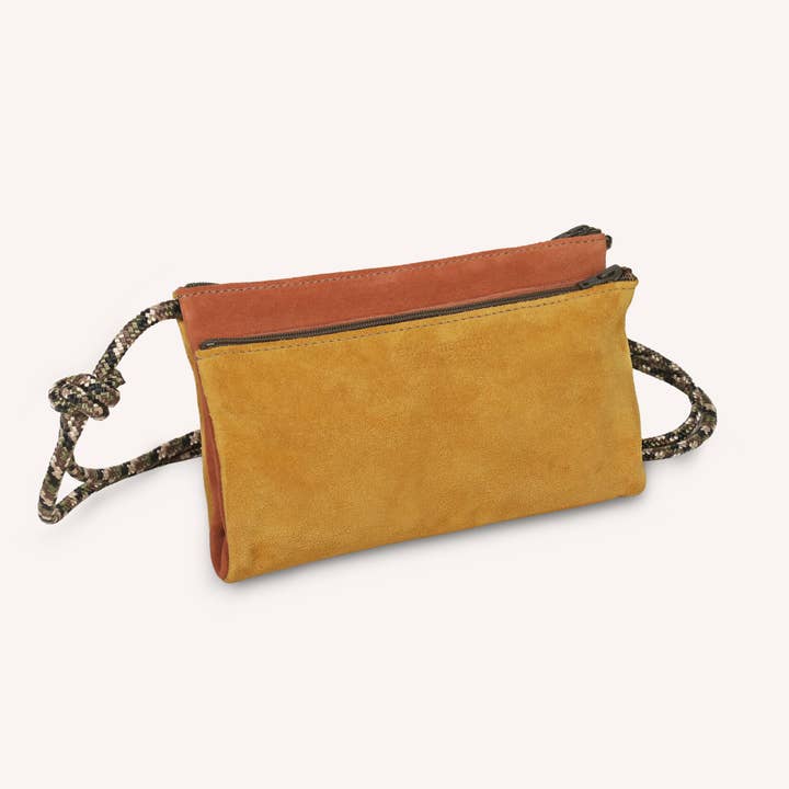 Siamese Crossbody Taske i Genanvendt Læder. for engroshandel hos Bandit Manchot
