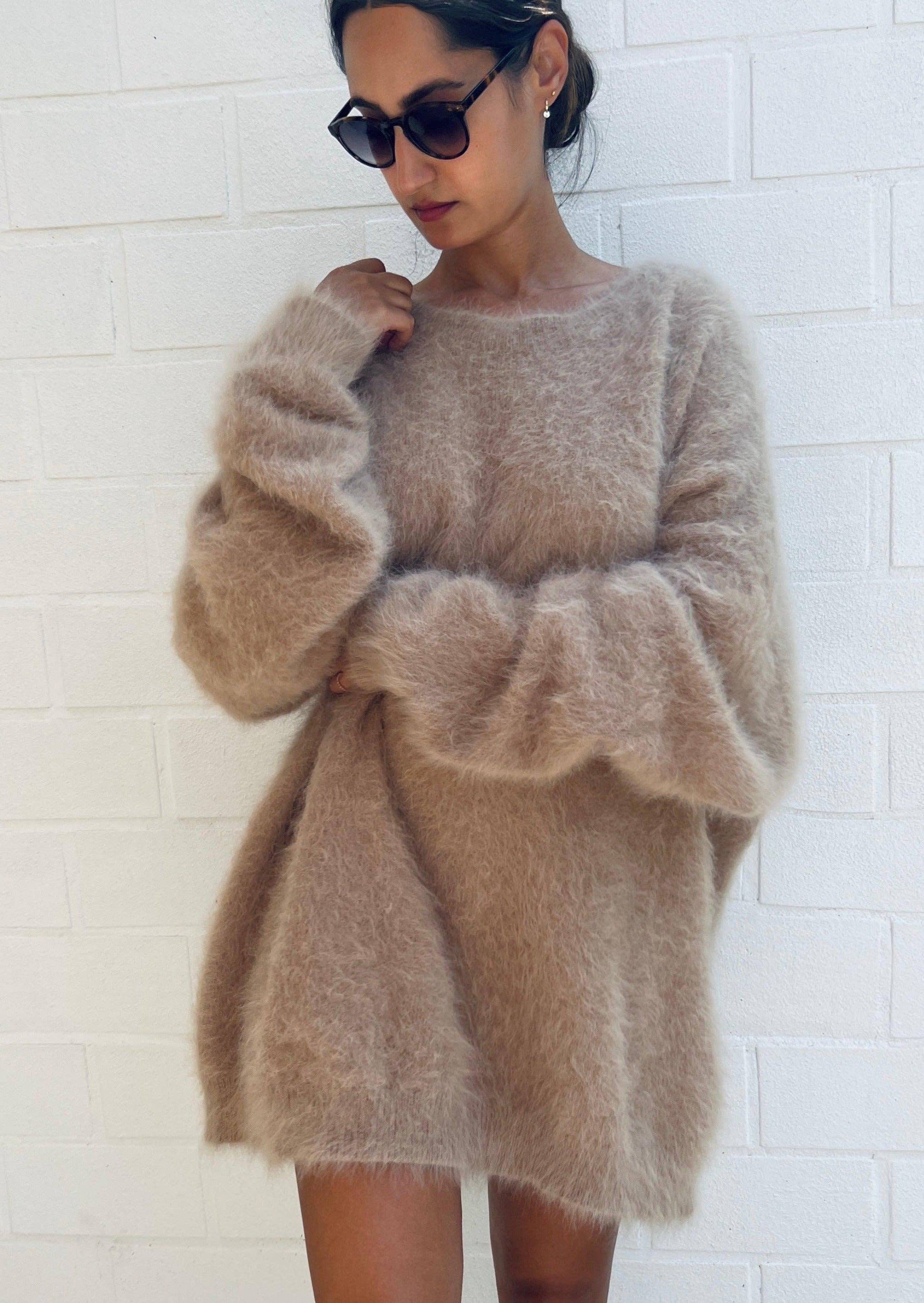 ROSYLEIA - Wholesale Tunic Sweater - Women's - Oversized Alpaca Wool Sweater1