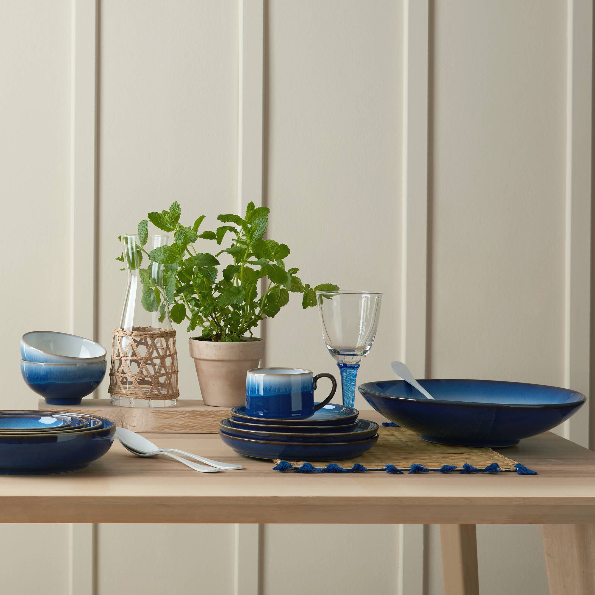 Denby - Wholesale Salad Plate - Blue Haze Salad Coupe Plate5