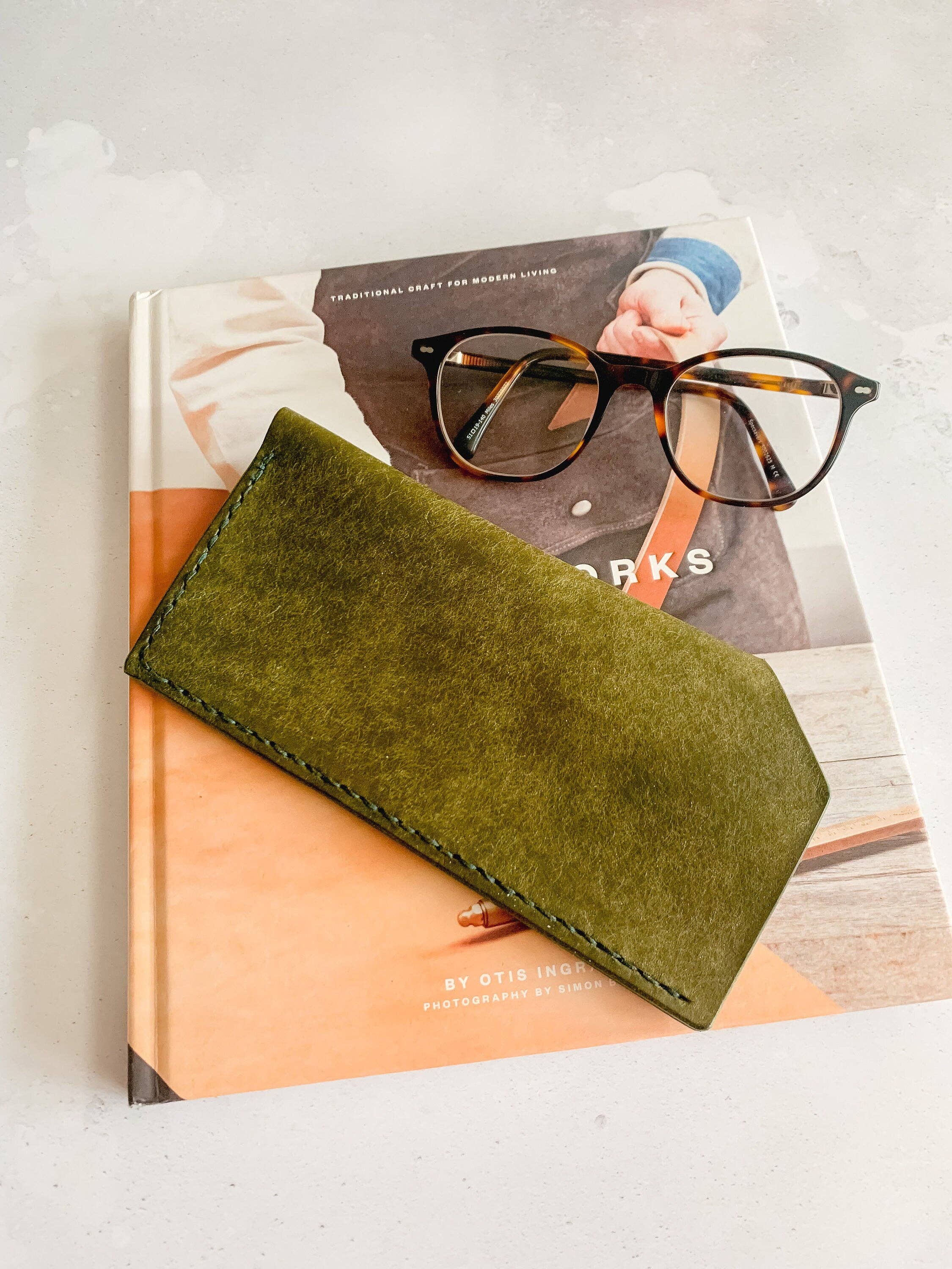 Parkin & Lewis - Wholesale Eyewear Cases & Holders - Unisex - Handmade Leather Glasses Case.5
