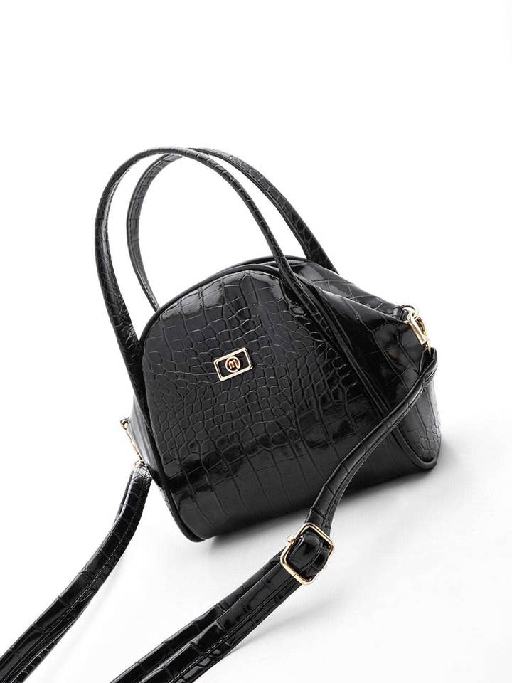 Parfe Hand & Shoulder Bags for wholesale by Derimi'O