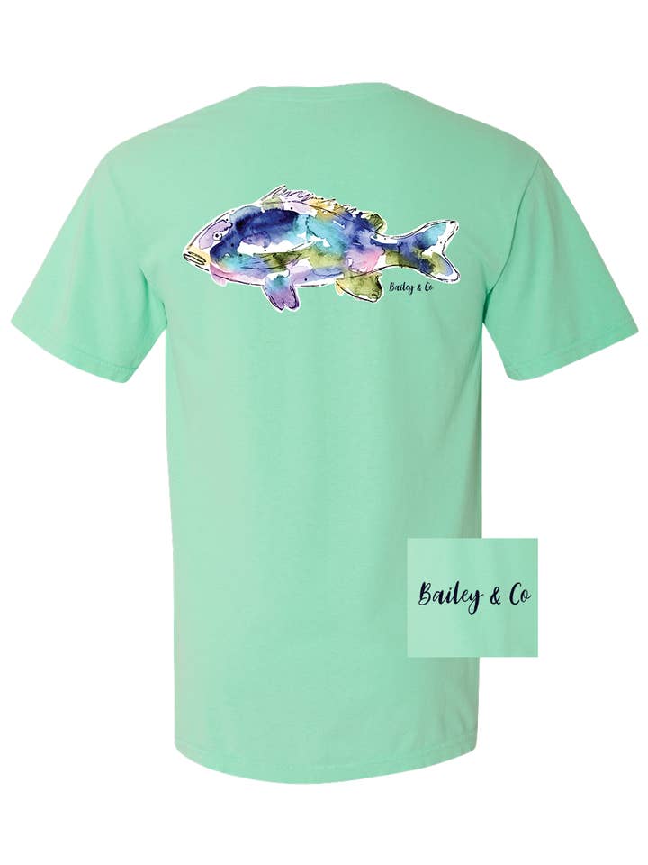 T-shirt Poisson Aquarelle Bleu pour la vente par Bailey and Co