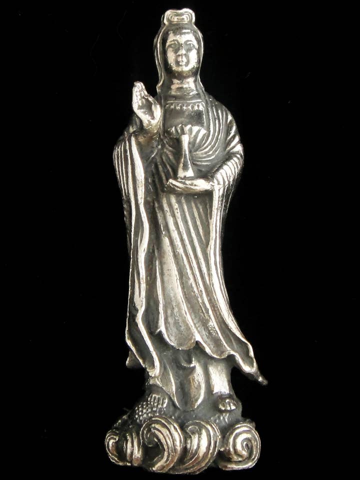 Estatuilla de deidad de latón - mediana - Quan Yin para venta al por mayor de Tika