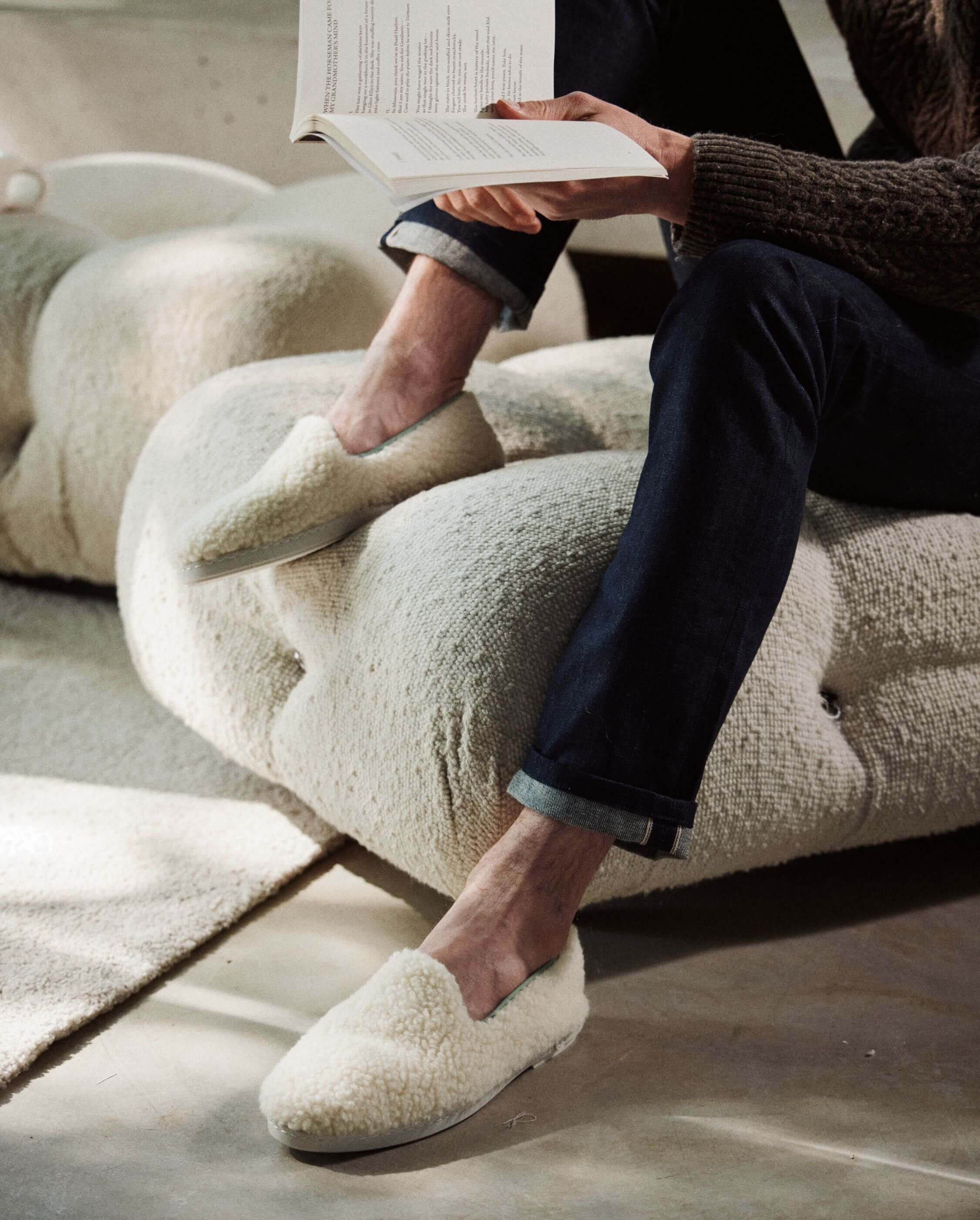 Angarde - Wholesale Slippers - Men's - Men's slipper in looped wool, sage white3