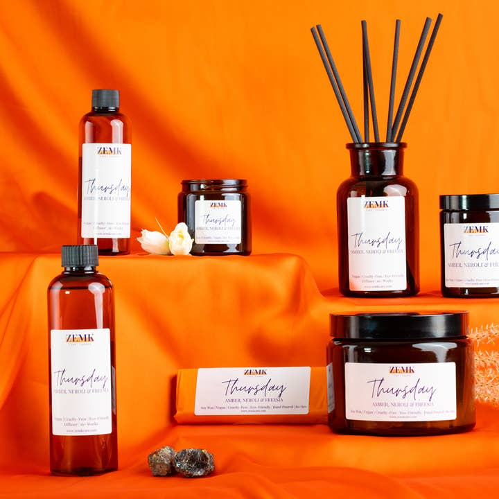 Jeudi - Ambre, Néroli & Freesia pour la vente par ZEMK Care | London