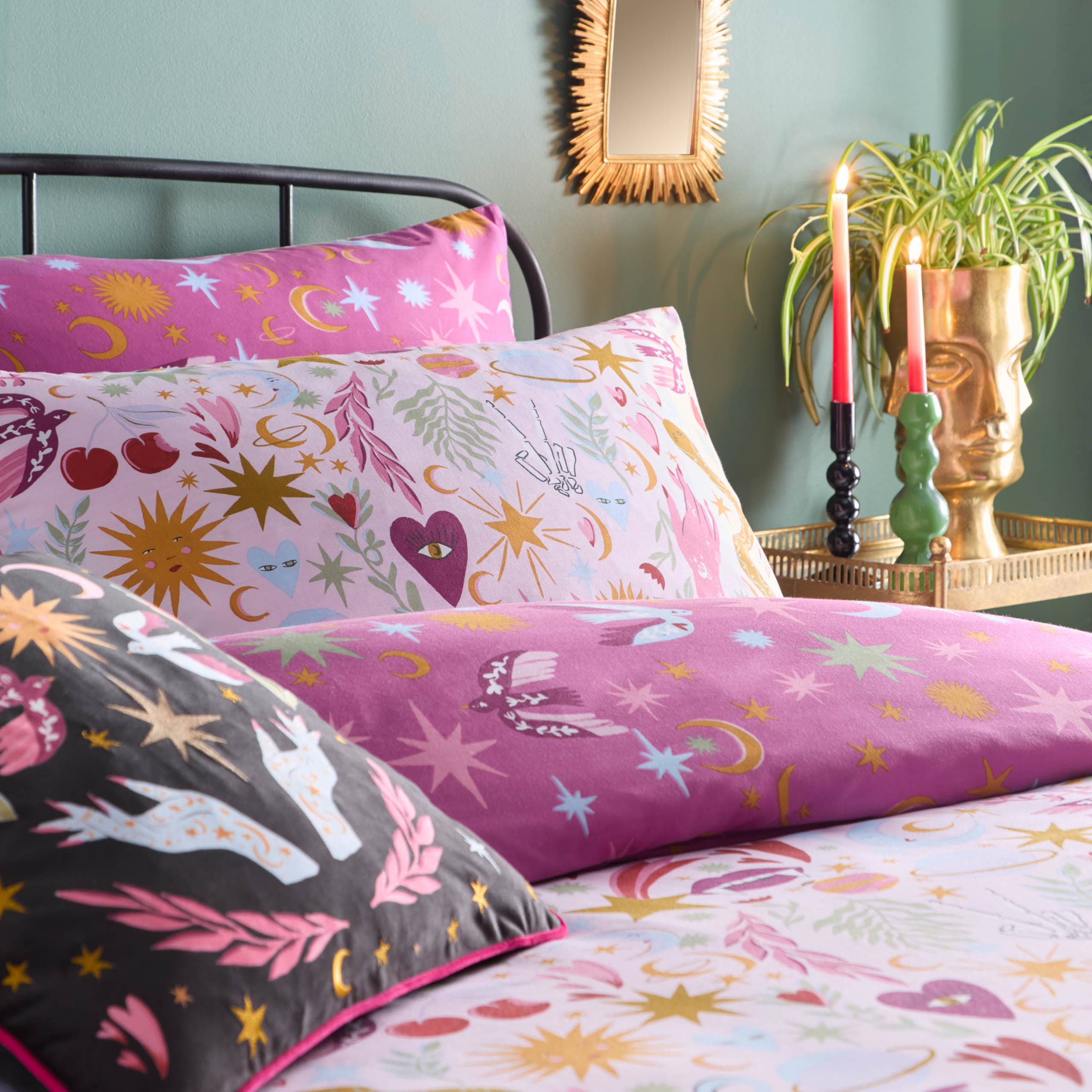 Enchanted Printed Reversible Duvet Cover Set Pink for wholesale on Faire1