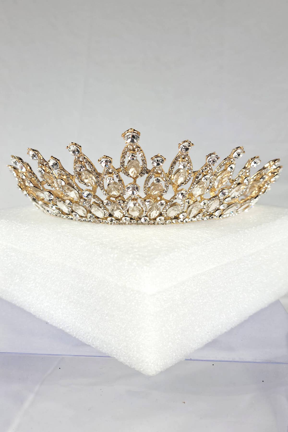 Chicas - Wholesale Tiara - Women's - Tiara with jewel rhinestones, one size fits all HT9743