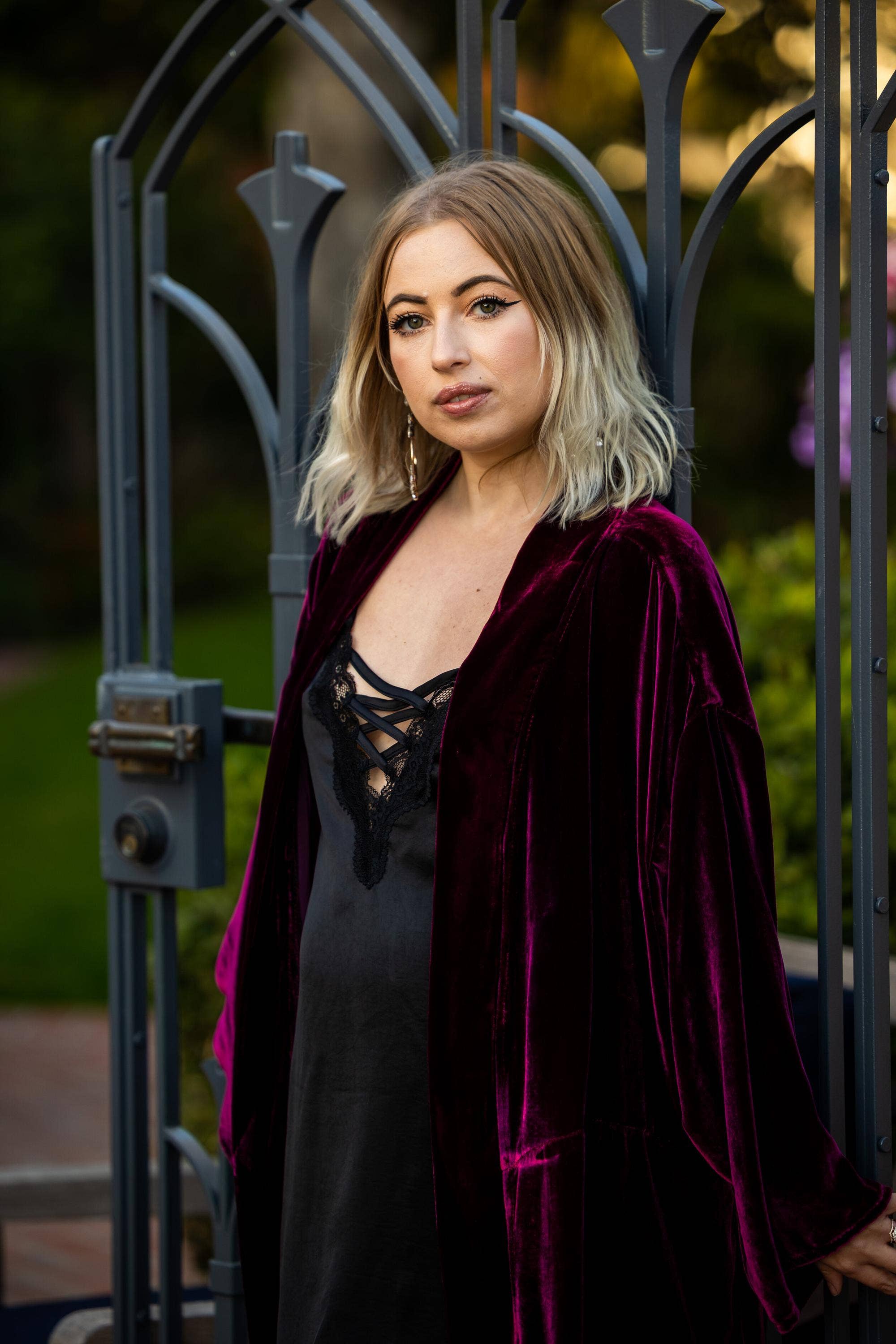 Jennafer Grace - Wholesale Kimono - Dames - Plumberry Silk Velvet Koi Kimono4