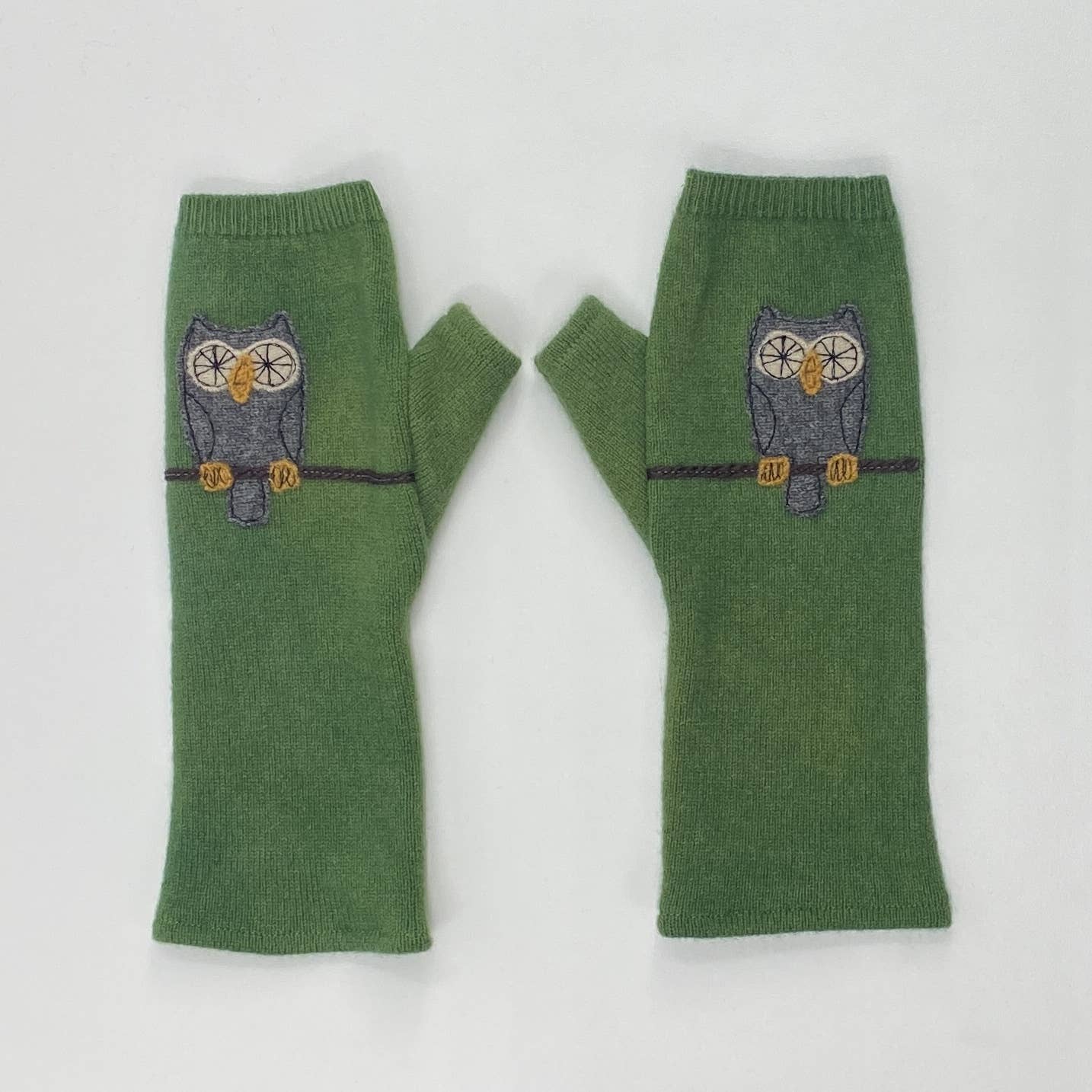 Sardine Clothing Co. - Wholesale Gloves - Women's - Fingerless Cashmere Gloves-Owl3