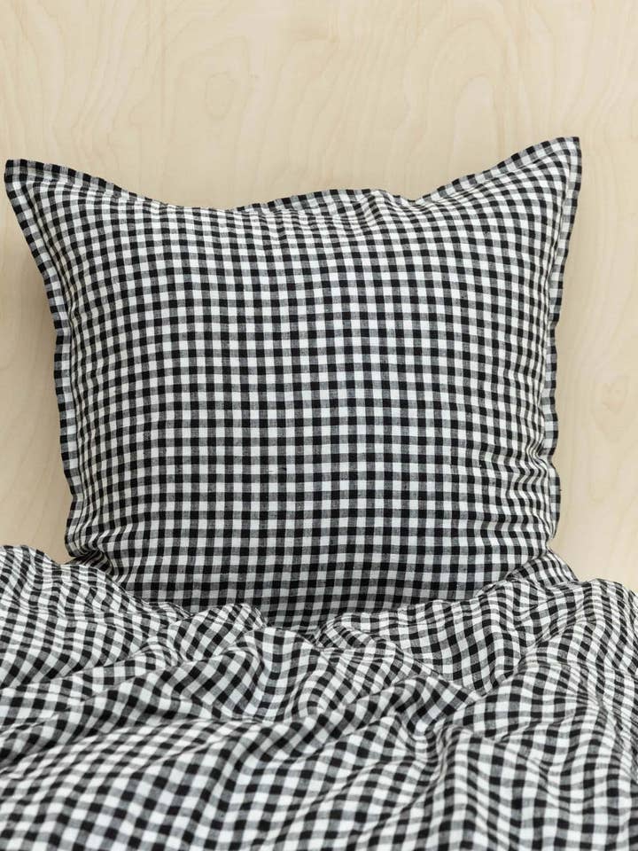 Single duvet cover in Vichy Black linen for wholesale by Gabrielle Paris