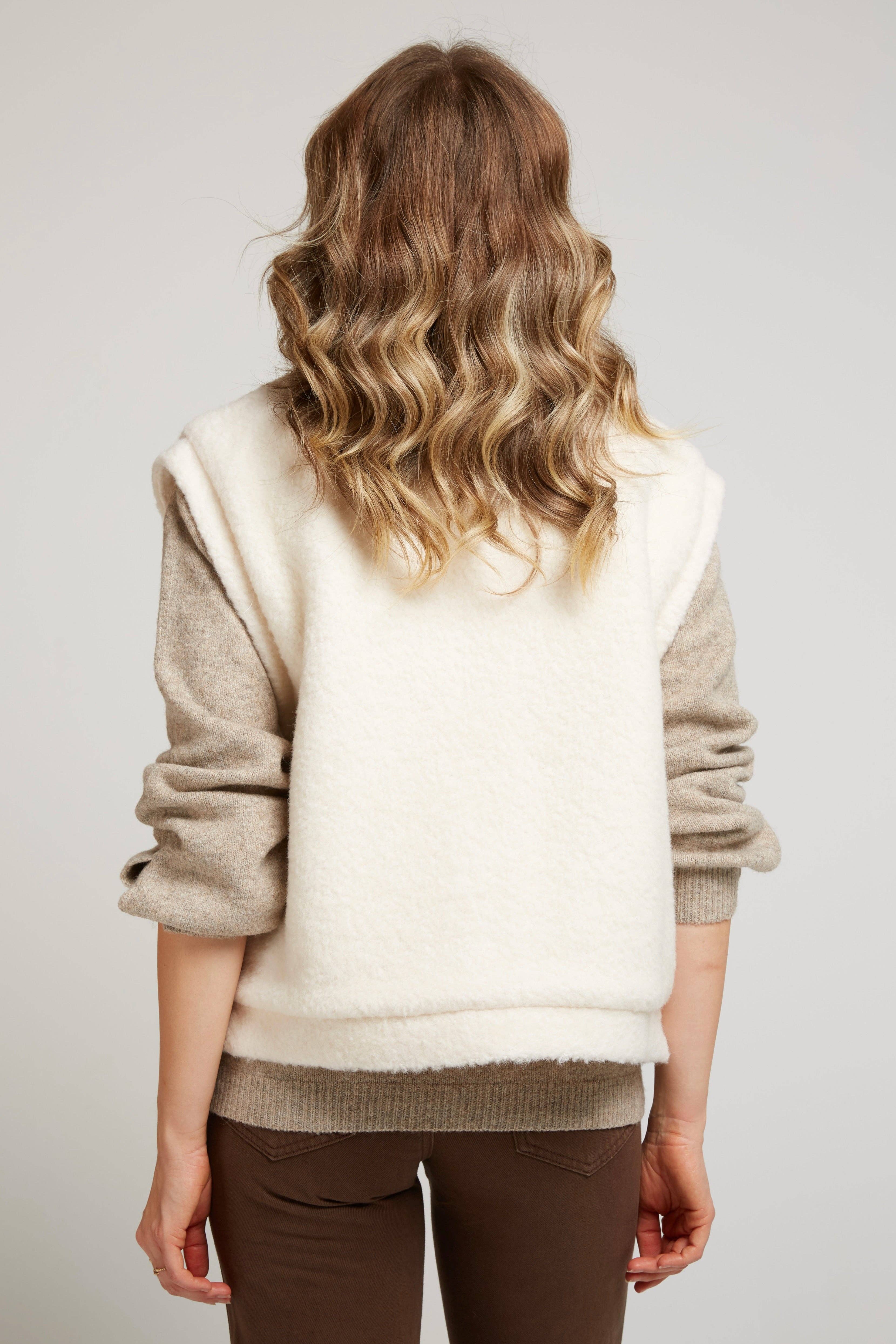 Andy & Lucy – Cardigan - Mulher por atacado – GANDALF - Colete sem mangas em lã bouclé2