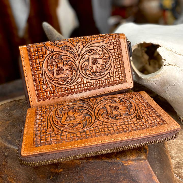Western Linens - Wholesale Wallet - Women's - Flowers Hand tooled Leather Women's Wallet
