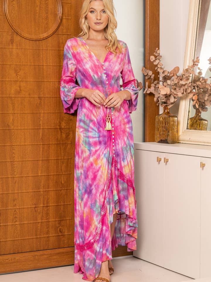 Robe longue tie and dye style délavé , boutonnée devant . pour la vente par last queen